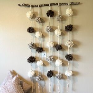 THE MINIMALIST | Bohemian pom-pom macrame wall hanging brown, cream and white
